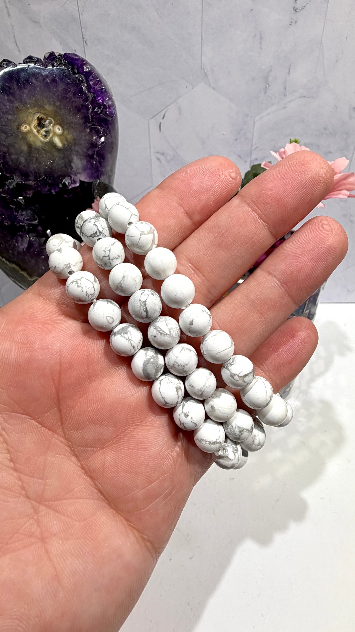 8mm Howlite Bracelet