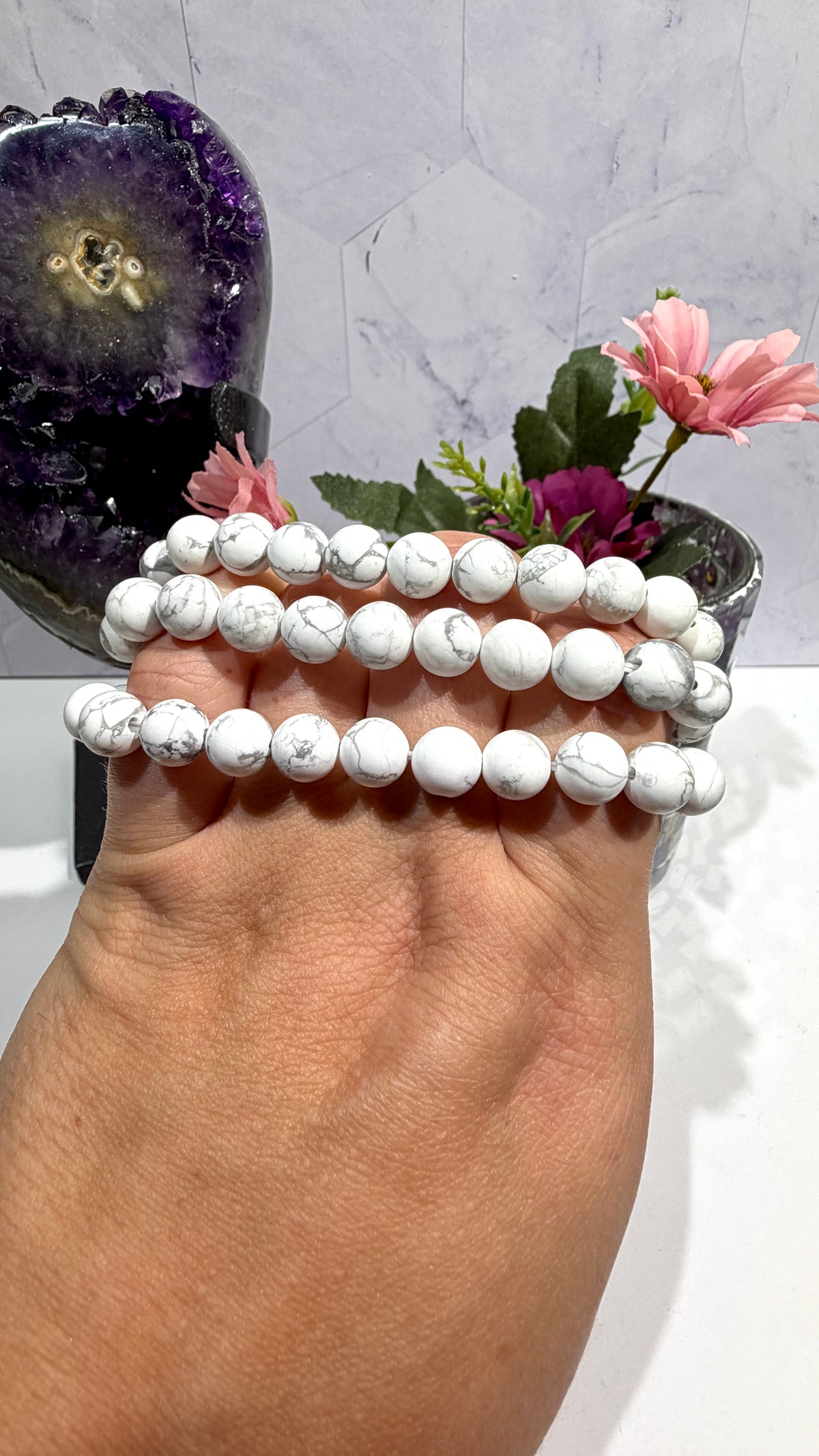 8mm Howlite Bracelet