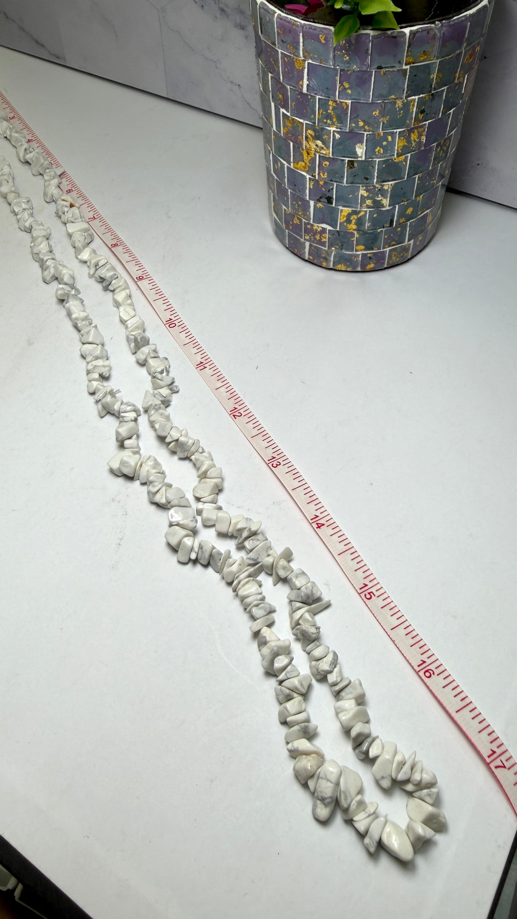 Howlite Chip Necklace 34 Inches