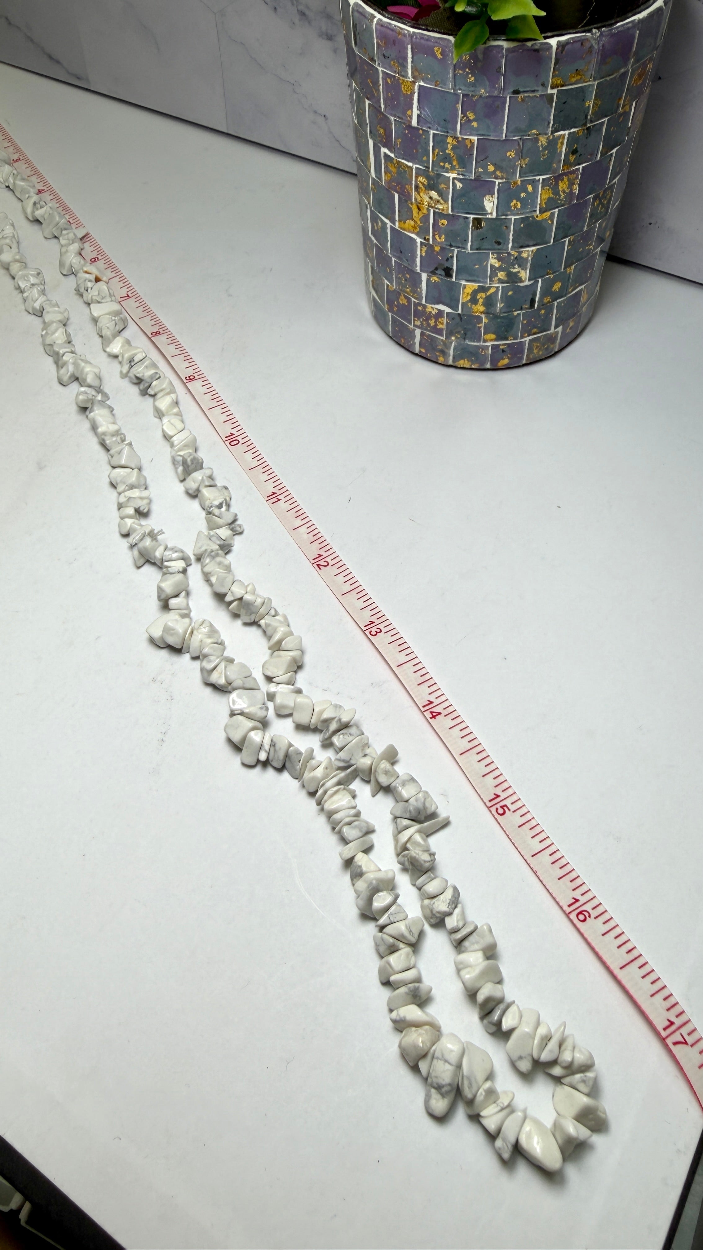 Howlite Chip Necklace 34 Inches