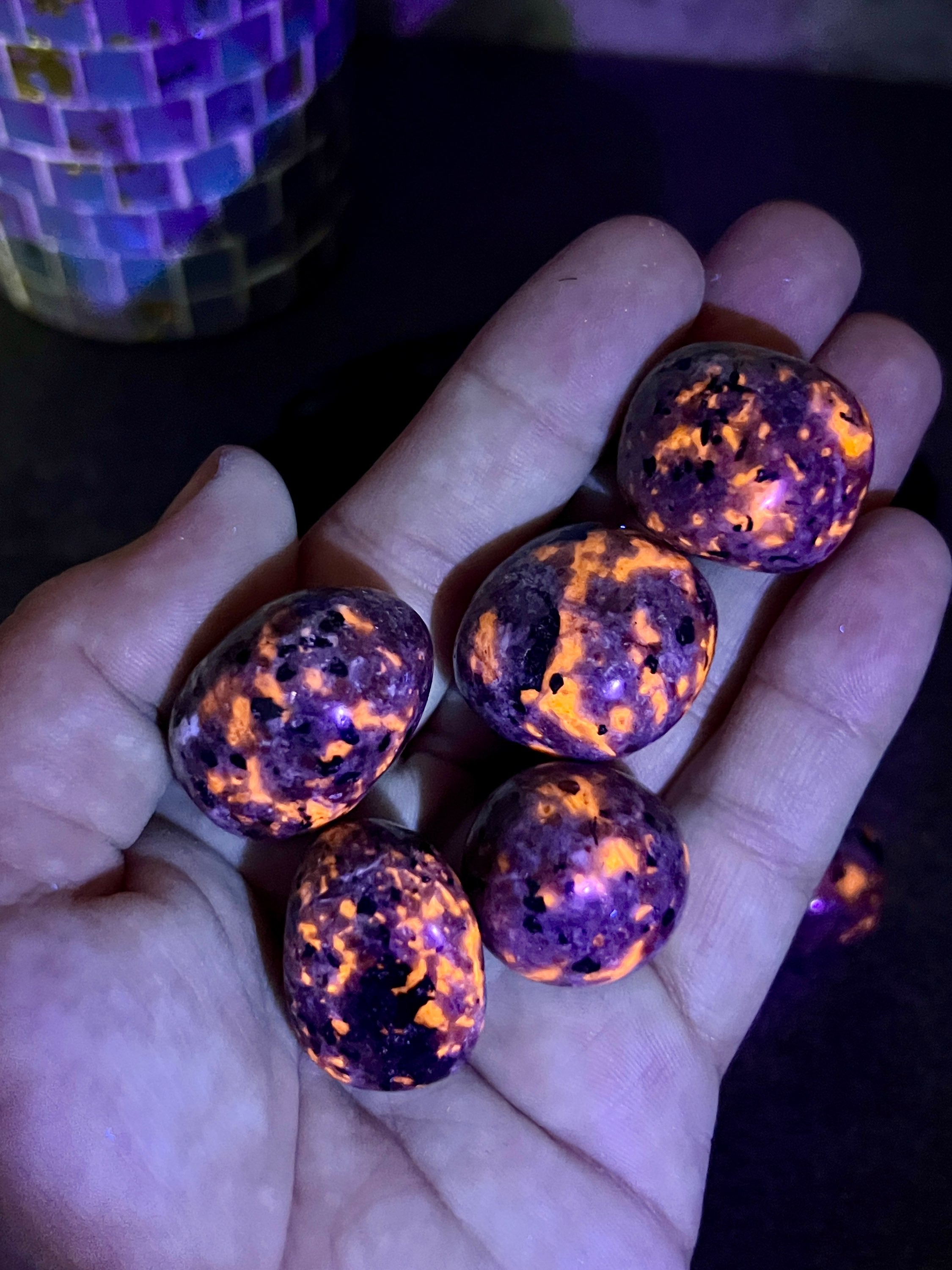 Yooperlite Tumbles | UV Reactive