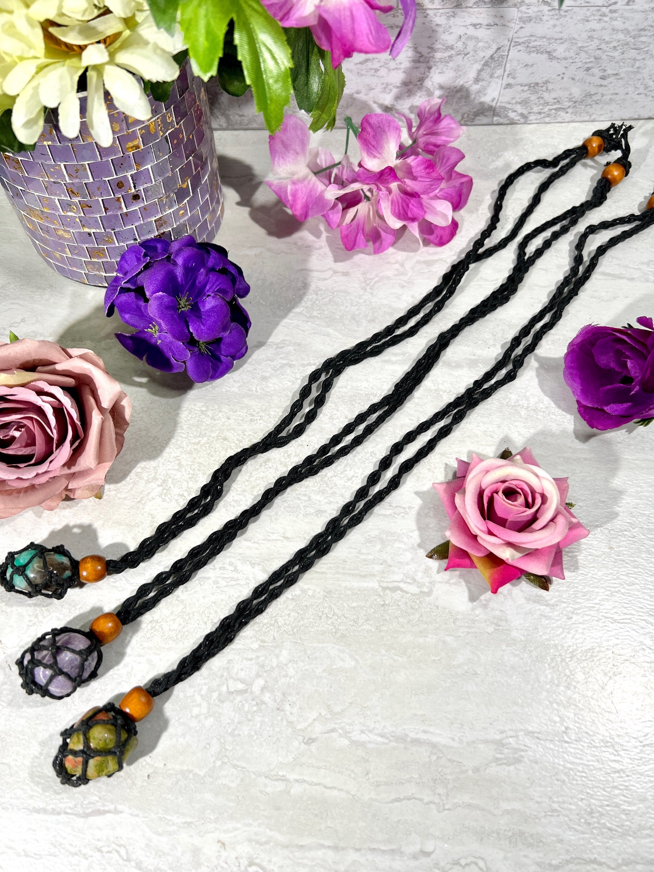 Adjustable Tumble Holder Necklace