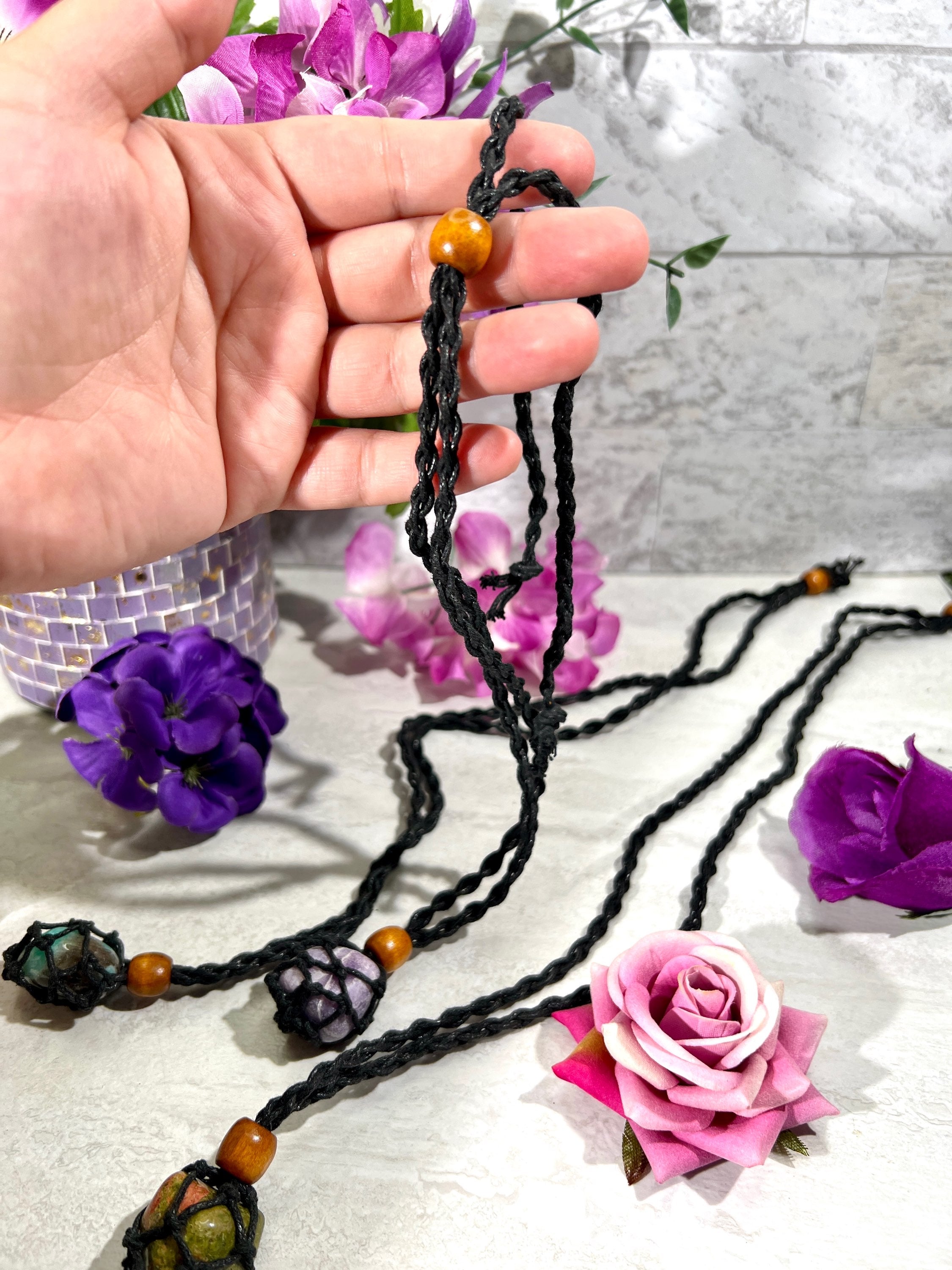 Adjustable Tumble Holder Necklace