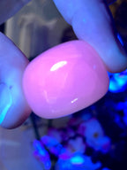 Mangano Calcite Tumbles | UV Blacklight Reactive