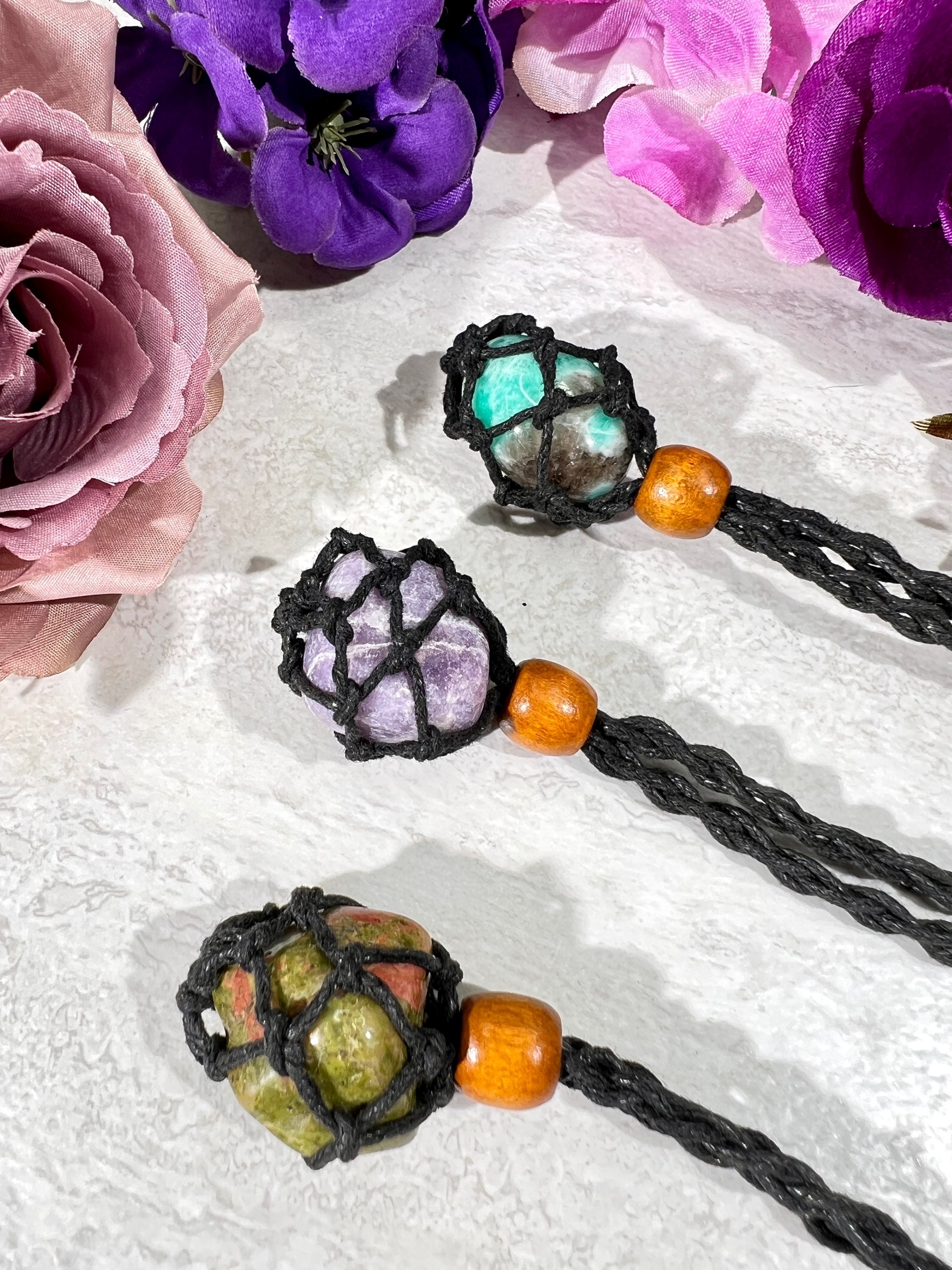 Adjustable Tumble Holder Necklace