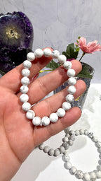 8mm Howlite Bracelet